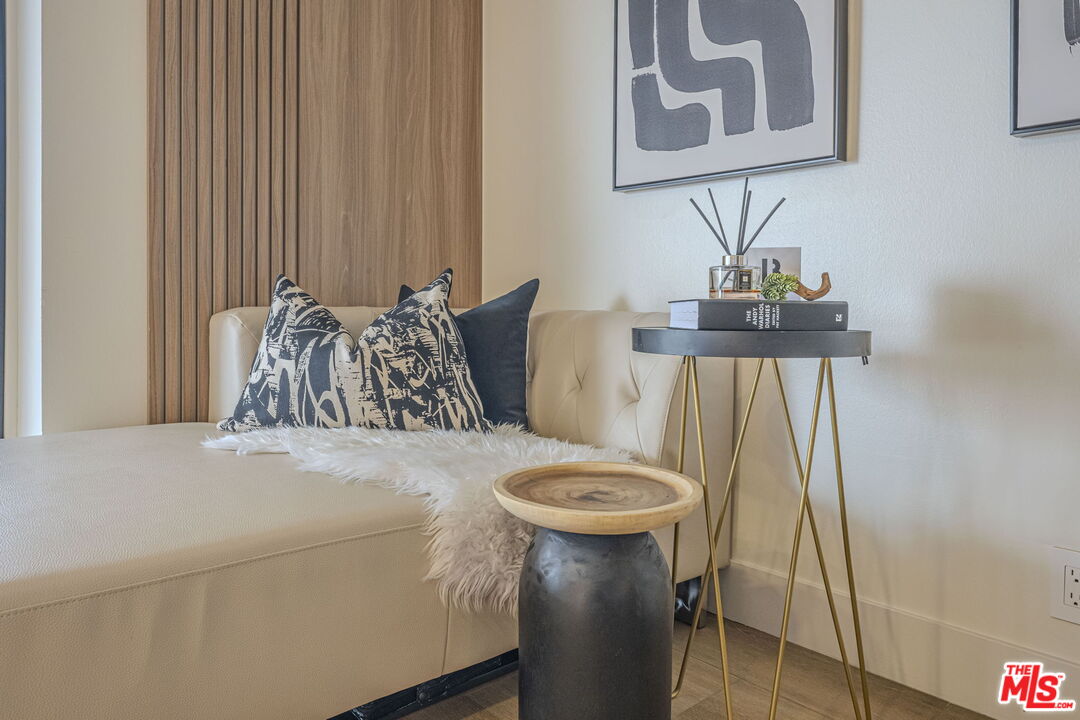 999 N Doheny Dr Unit: 307