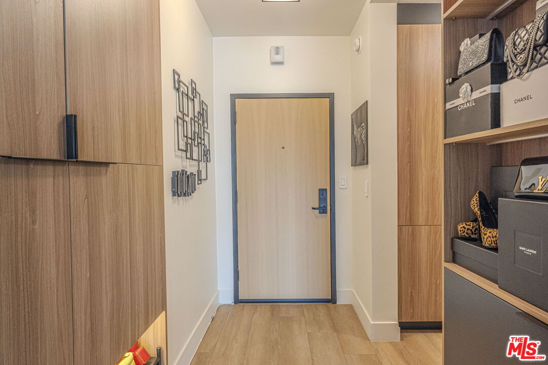 999 N Doheny Dr Unit: 307