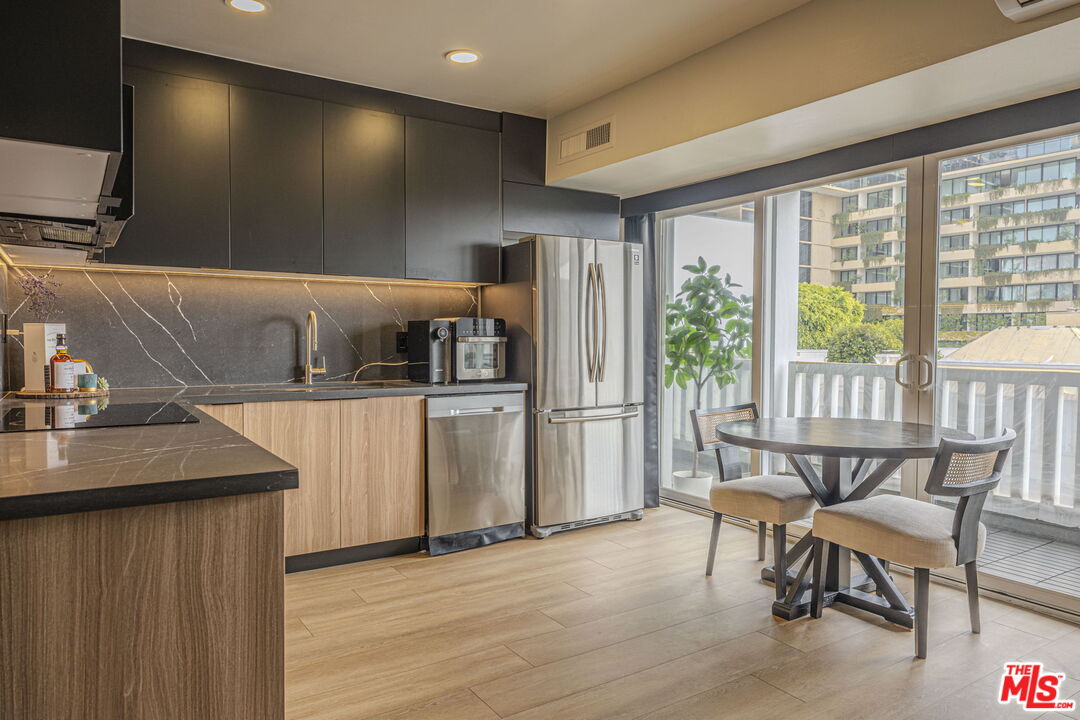 999 N Doheny Dr Unit: 307