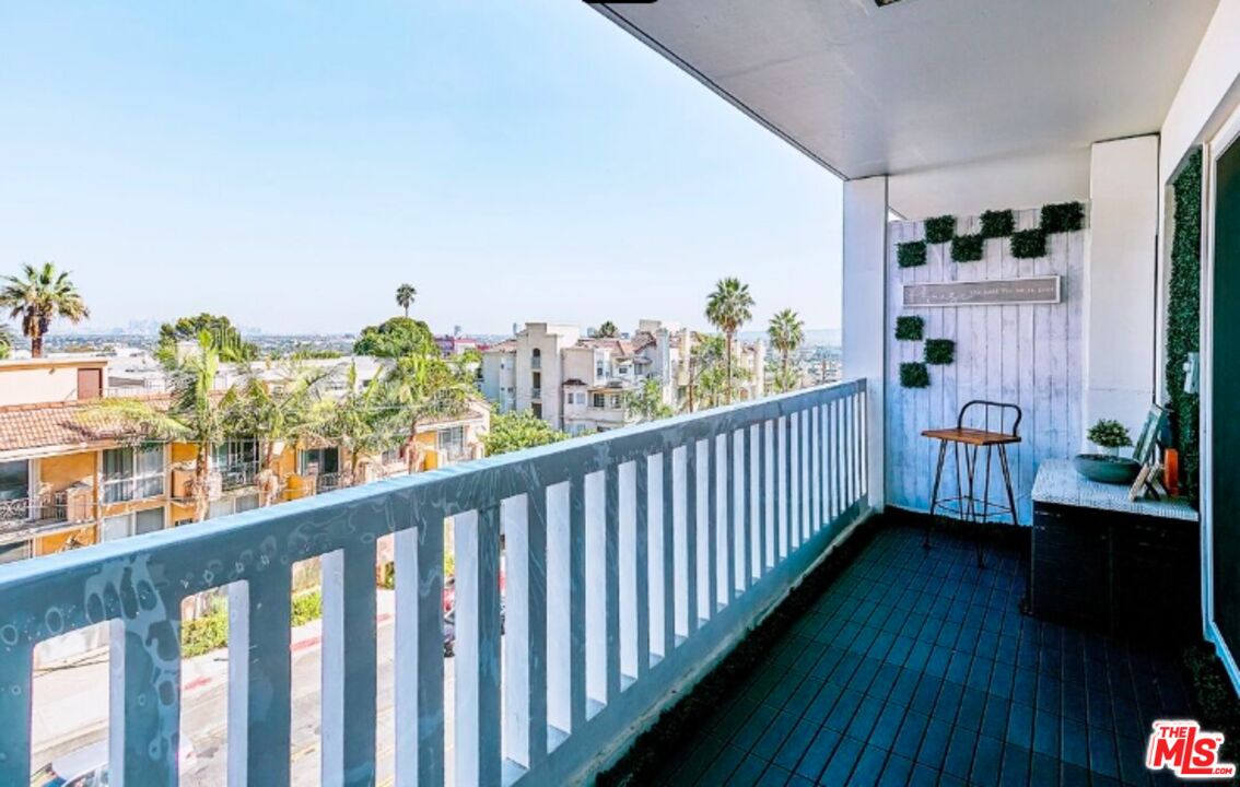 999 N Doheny Dr Unit: 307