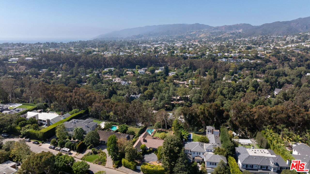 765 Amalfi Dr, Pacific Palisades