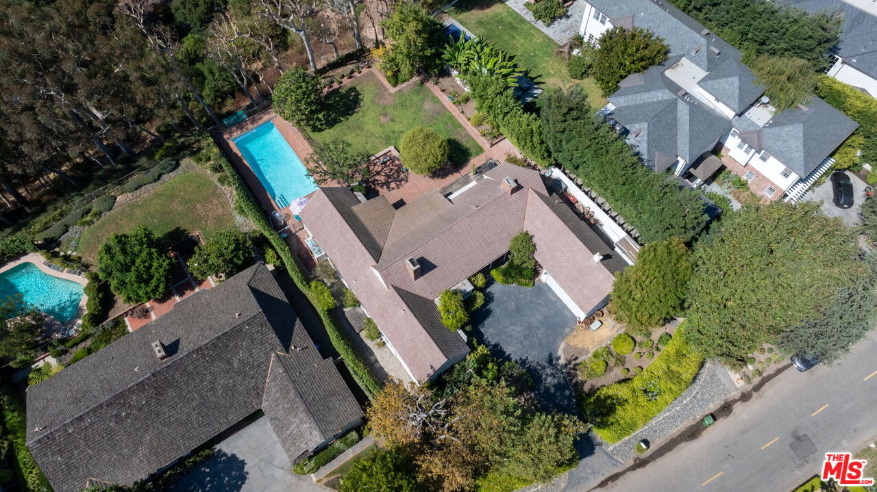 765 Amalfi Dr, Pacific Palisades