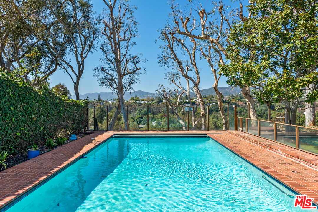 765 Amalfi Dr, Pacific Palisades