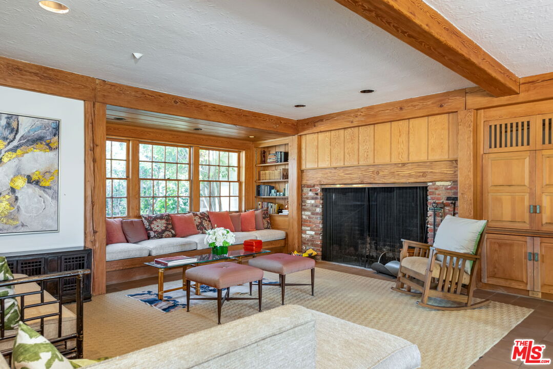 765 Amalfi Dr, Pacific Palisades
