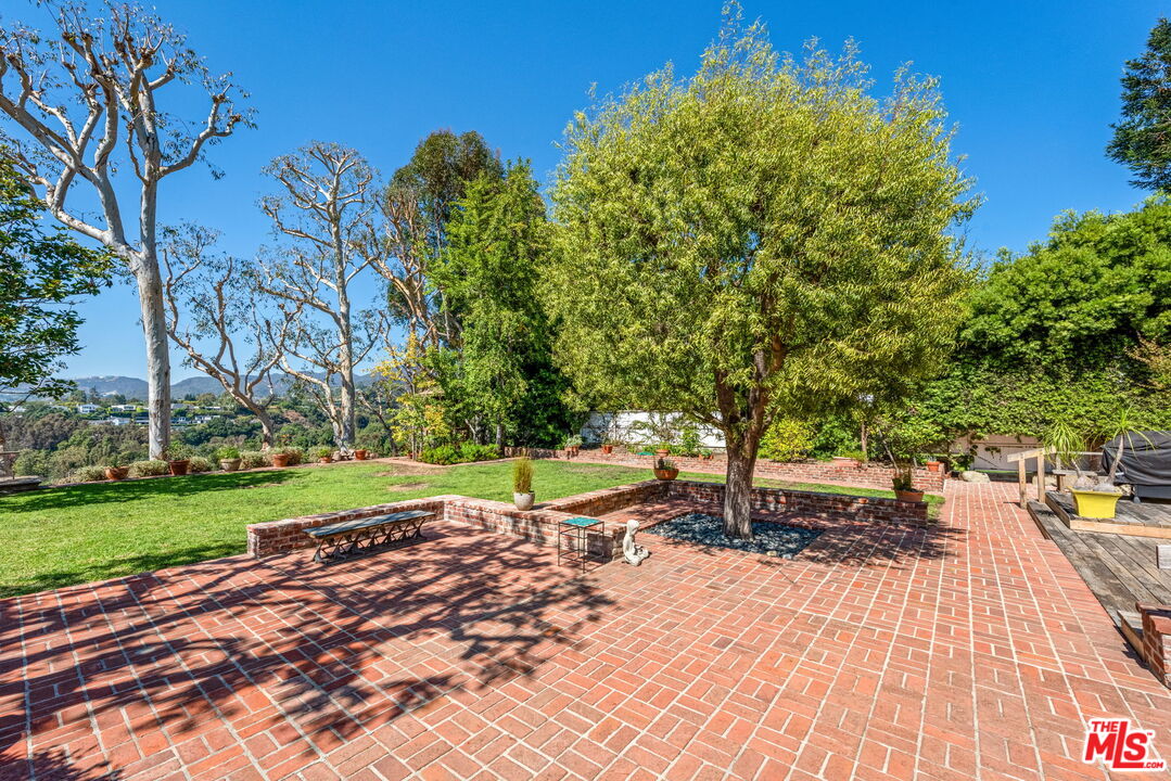 765 Amalfi Dr, Pacific Palisades