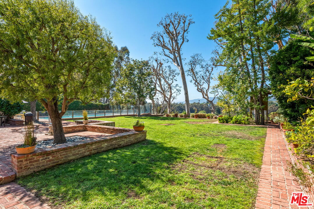765 Amalfi Dr, Pacific Palisades
