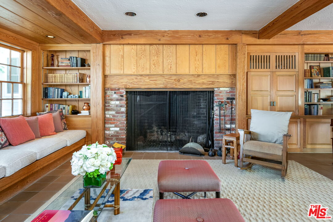 765 Amalfi Dr, Pacific Palisades