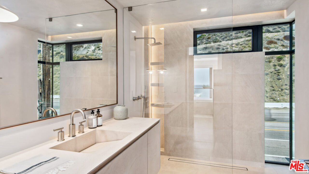 18954 Pacific Coast Highway, Malibu