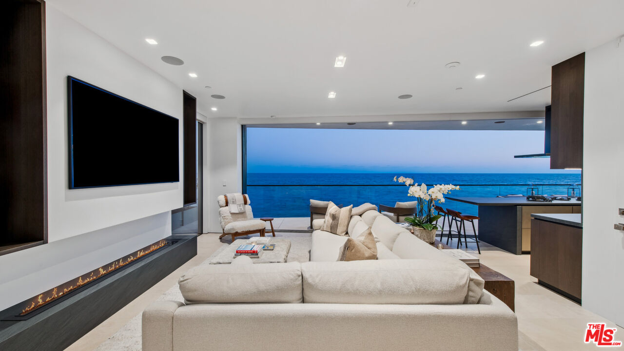 18954 Pacific Coast Highway, Malibu