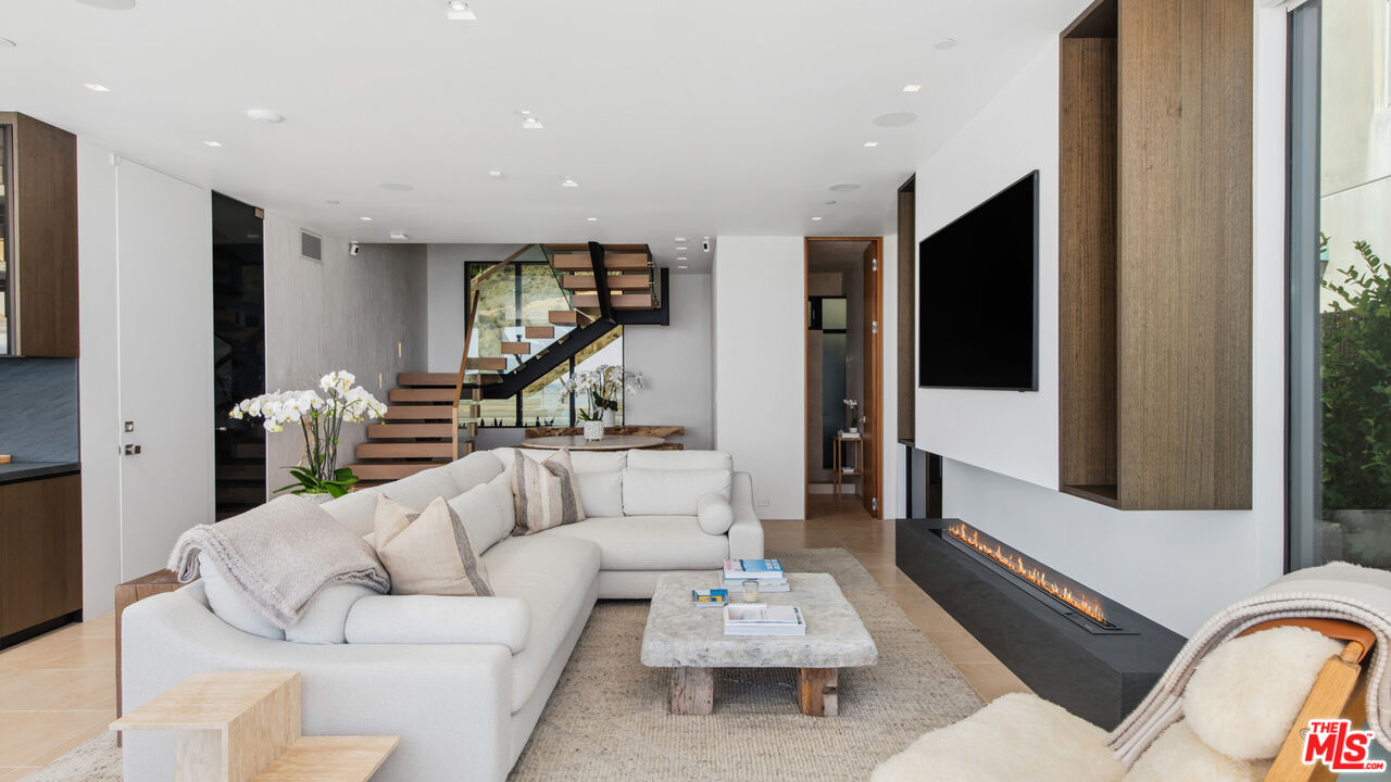 18954 Pacific Coast Highway, Malibu