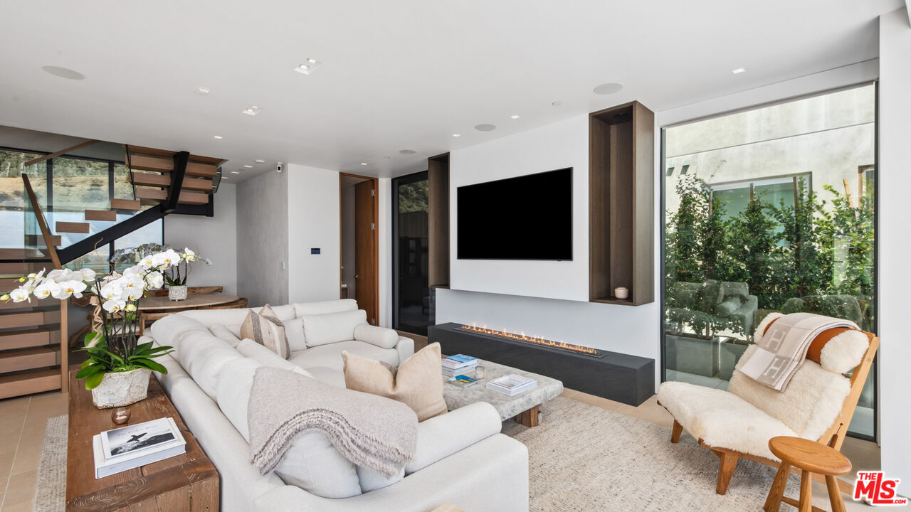 18954 Pacific Coast Highway, Malibu