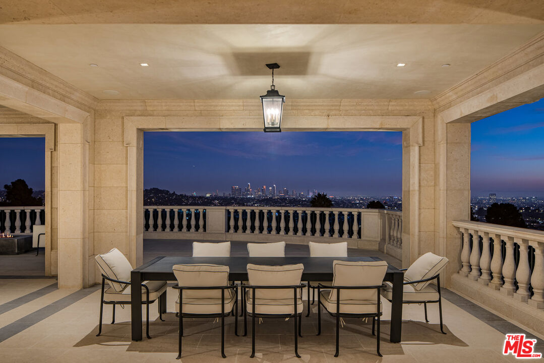 4533 Cockerham Dr, los feliz