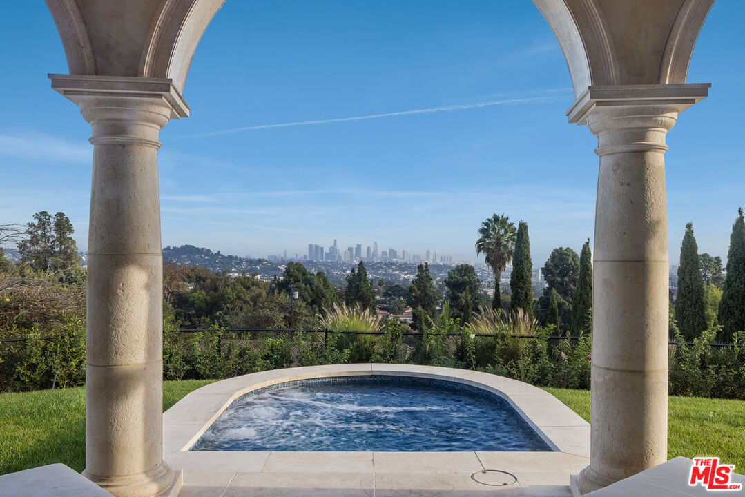 4533 Cockerham Dr, los feliz