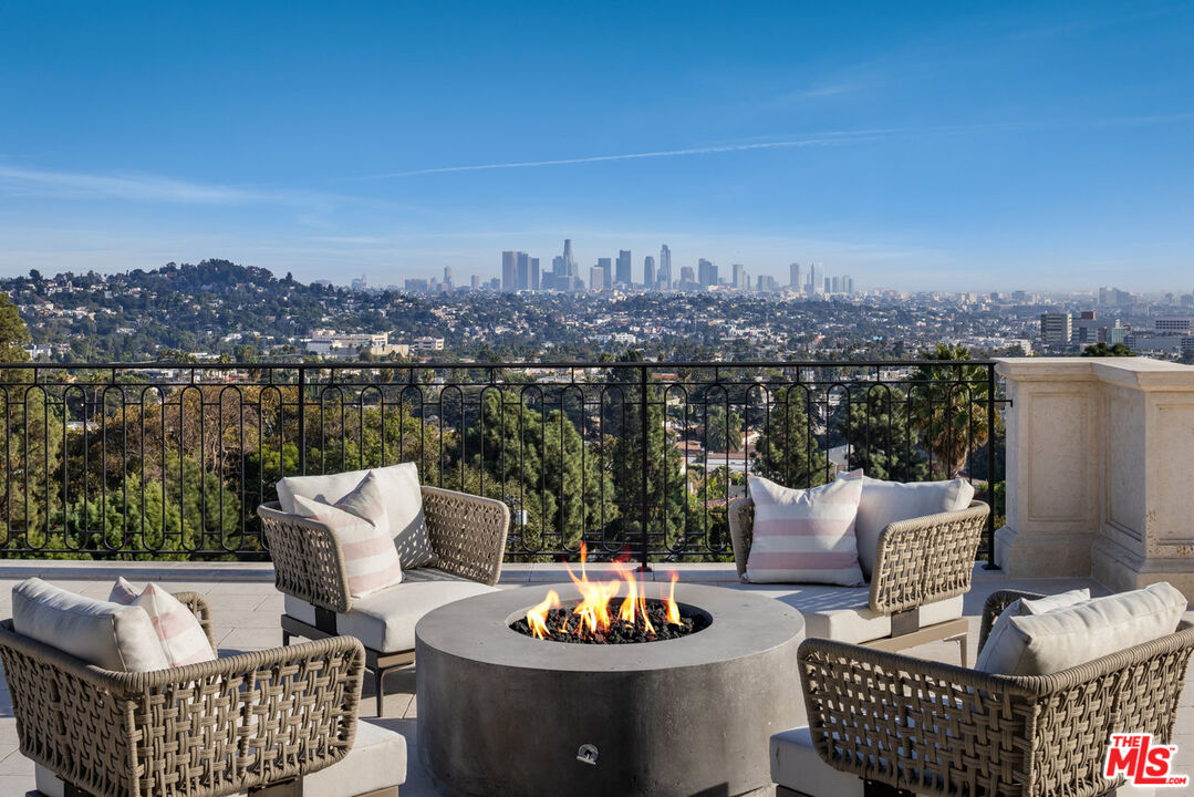 4533 Cockerham Dr, los feliz