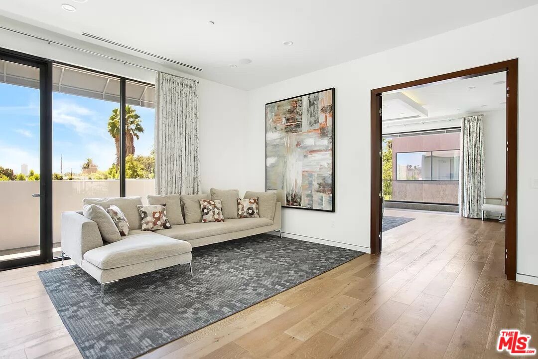 843 N Curson Ave, Beverly Grove
