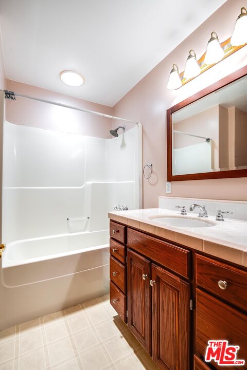 2424 Prospect Ave, Montrose