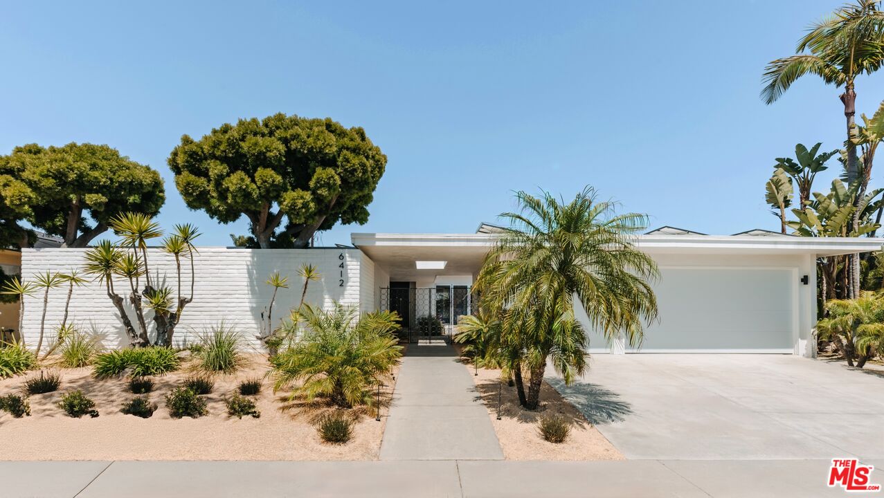 6412 S Holt Ave, Ladera Heights