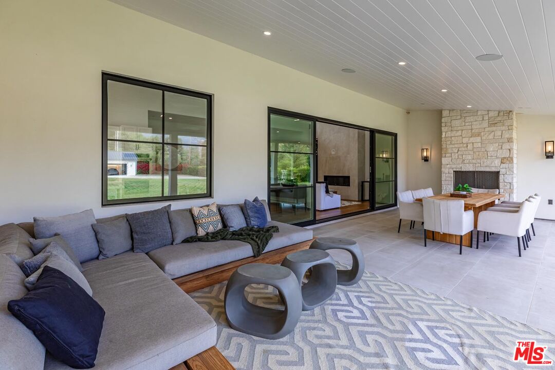 5916 Bonsall Dr, Malibu