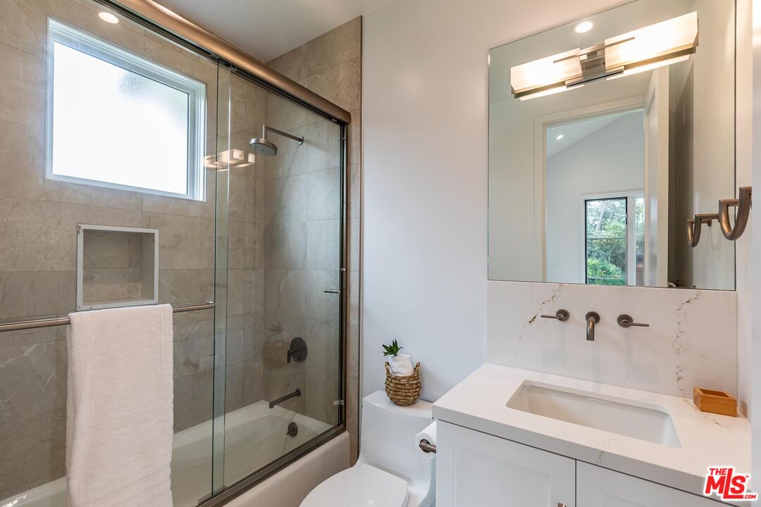 5916 Bonsall Dr, Malibu
