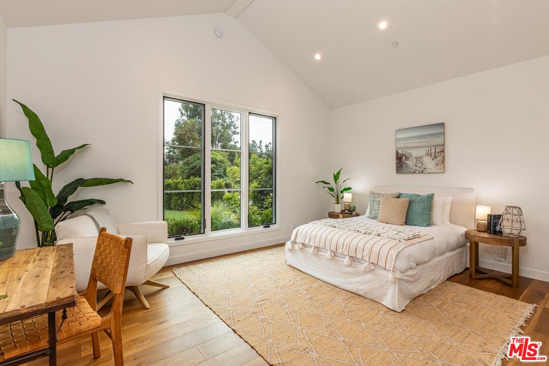 5916 Bonsall Dr, Malibu