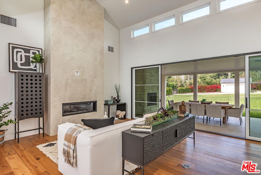 5916 Bonsall Dr, Malibu