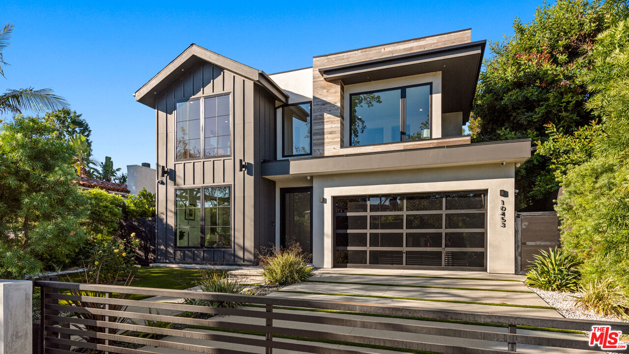 10453 Whipple St, Toluca Lake
