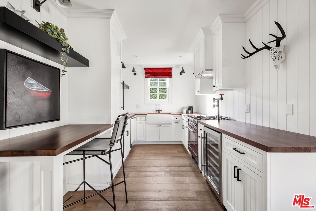 133 S Roxbury Dr Unit: A