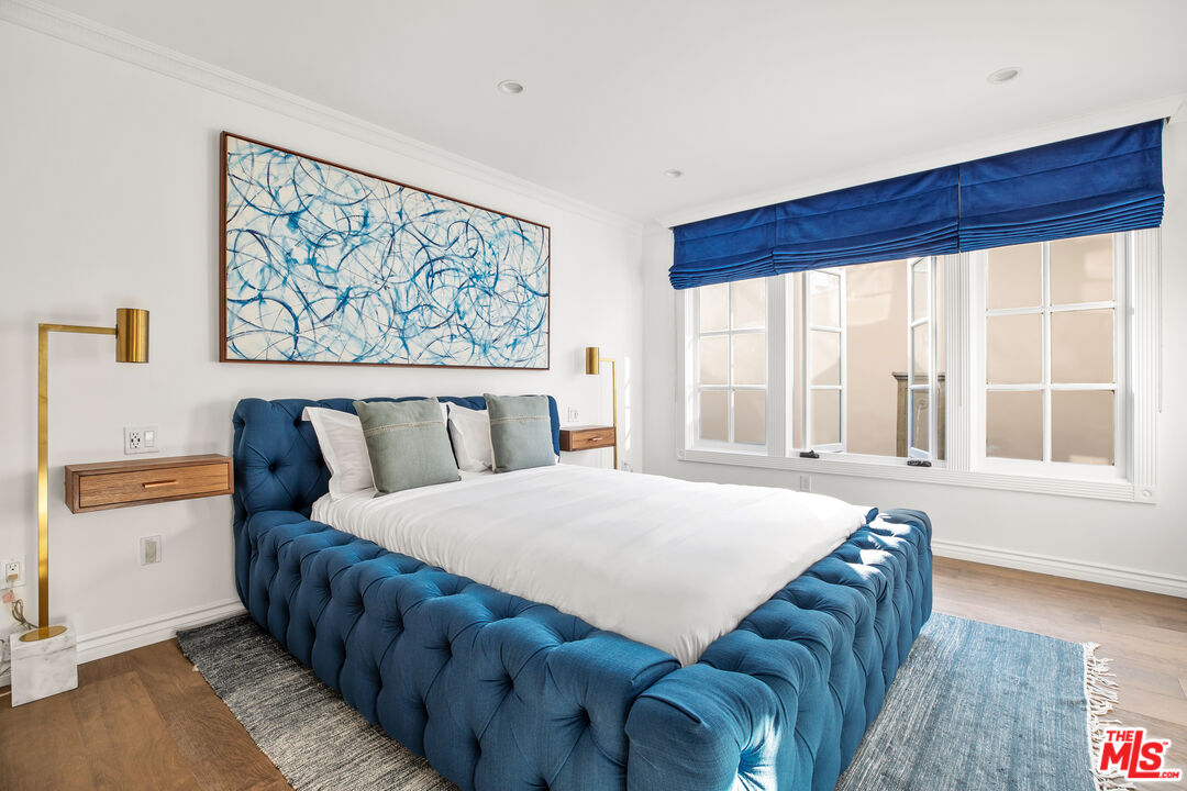 133 S Roxbury Dr Unit: A