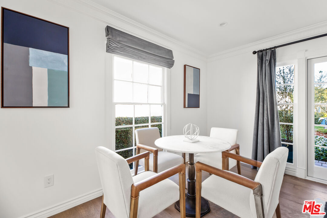 133 S Roxbury Dr Unit: A