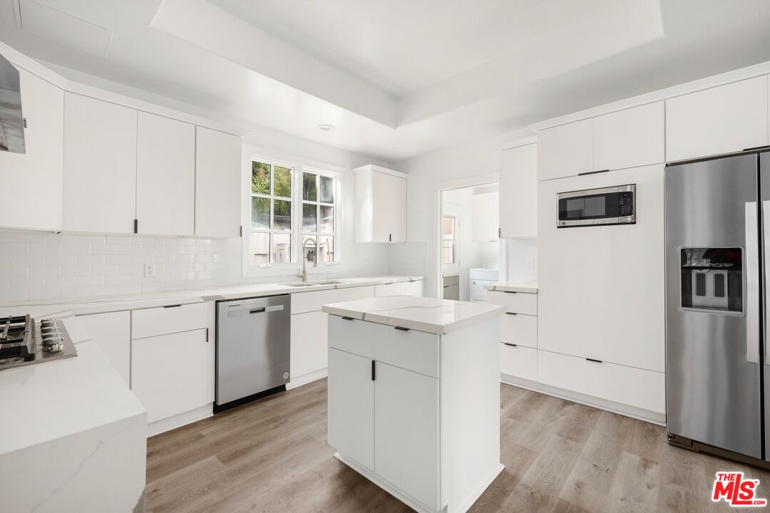 6111 Warner Dr