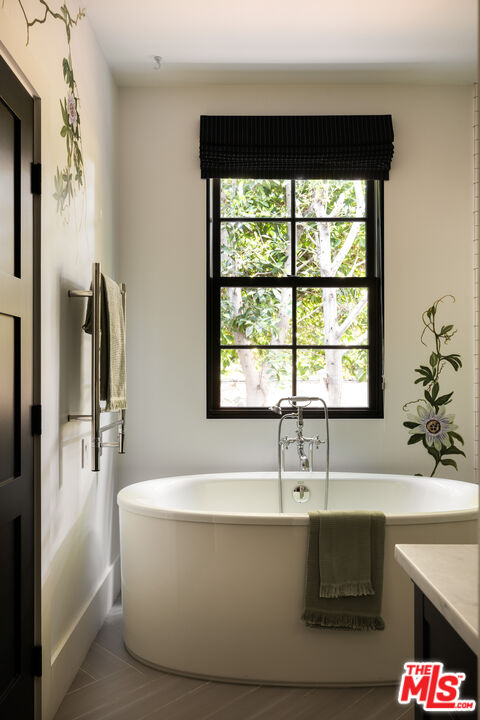 113 N La Jolla Ave