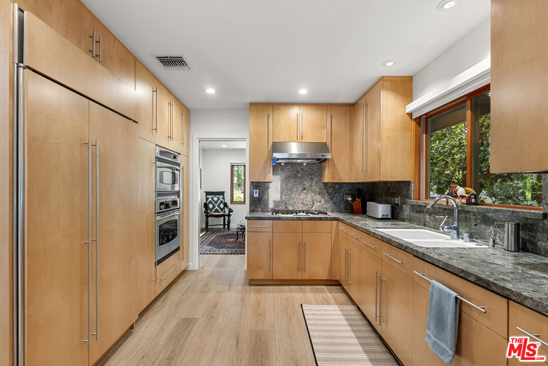 748 24th St, Santa Monica