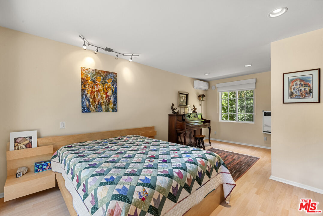 748 24th St, Santa Monica