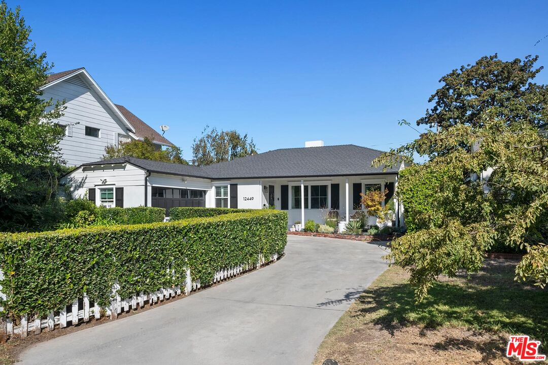 12449 Sarah St, Studio City