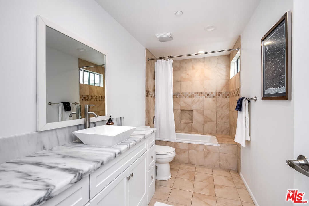 1814 12th St Unit: 2