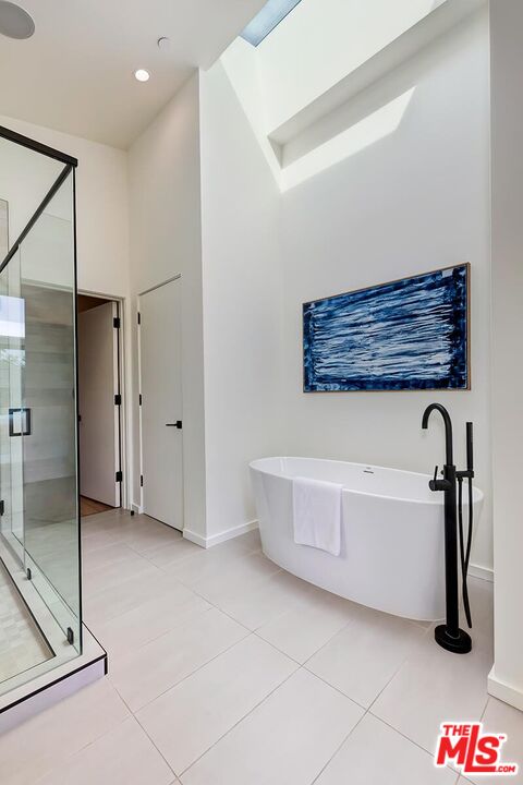 330 Rennie Ave Unit: 4, Venice