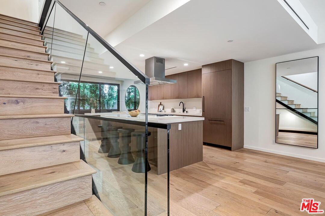 330 Rennie Ave Unit: 4, Venice