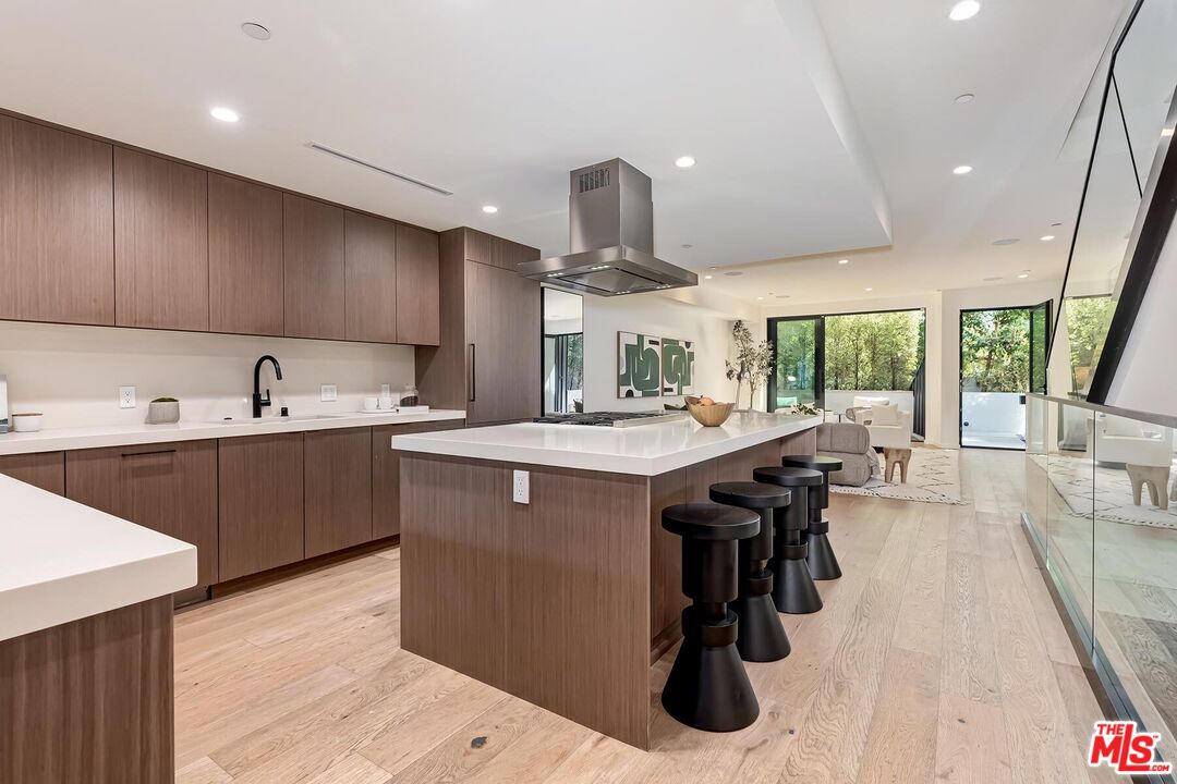 330 Rennie Ave Unit: 4, Venice