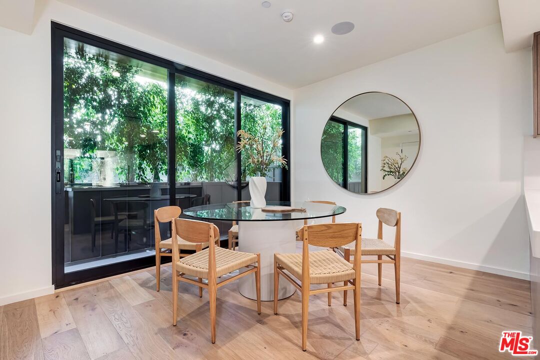 330 Rennie Ave Unit: 4, Venice