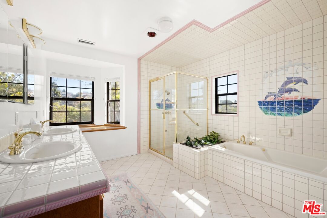 817 Radcliffe Ave, Pacific Palisades