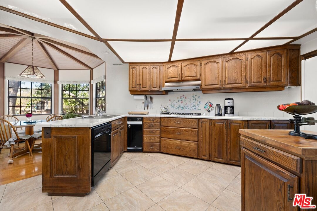 817 Radcliffe Ave, Pacific Palisades