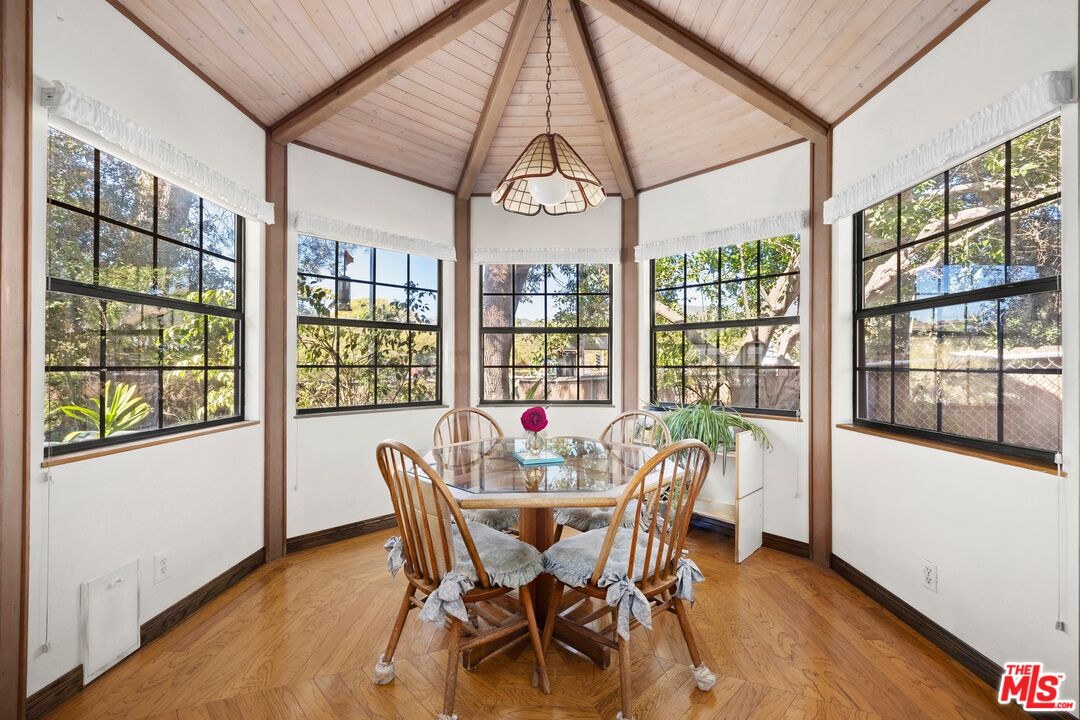 817 Radcliffe Ave, Pacific Palisades