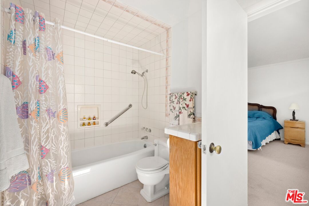 817 Radcliffe Ave, Pacific Palisades