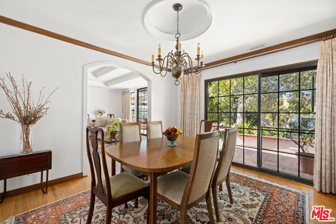 817 Radcliffe Ave, Pacific Palisades