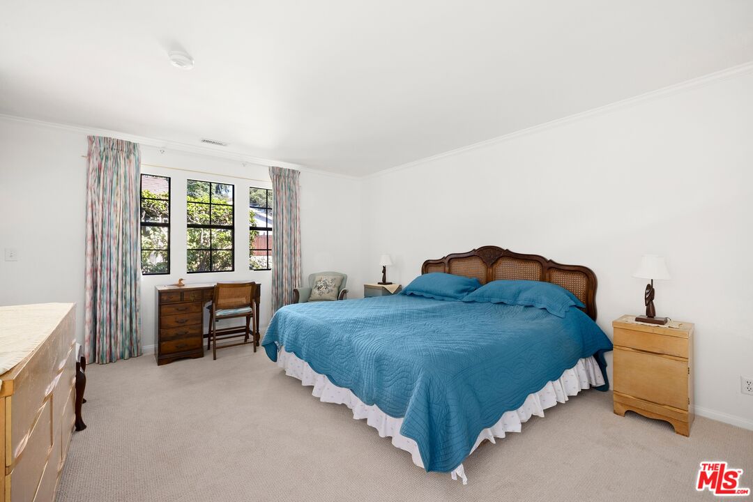 817 Radcliffe Ave, Pacific Palisades