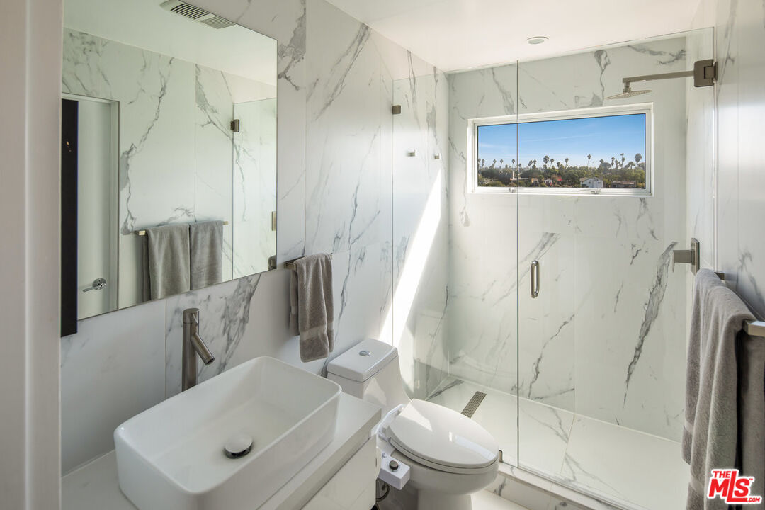 1346 Westerly Ter, Silver Lake