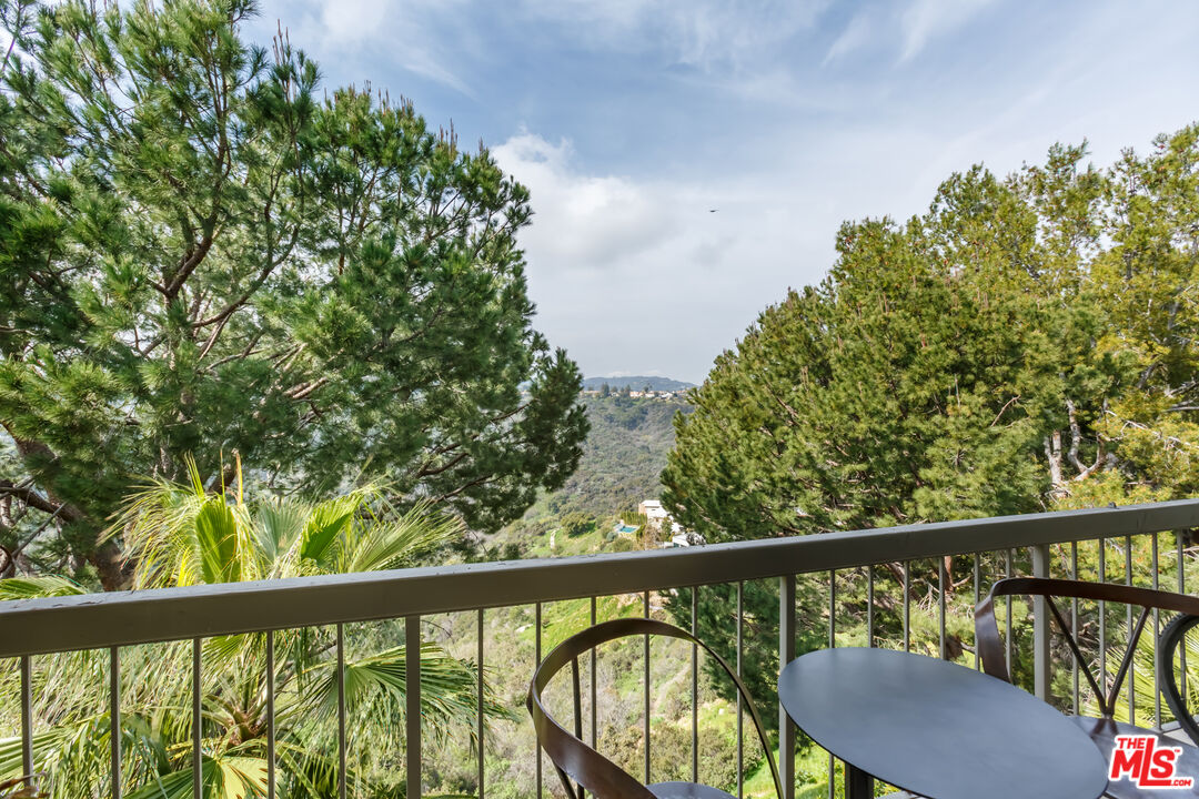 2345 Roscomare Rd Unit: 404, Bel Air