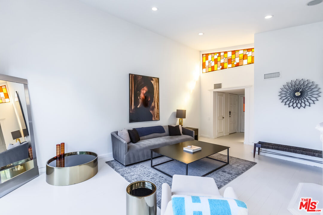 2345 Roscomare Rd Unit: 404, Bel Air