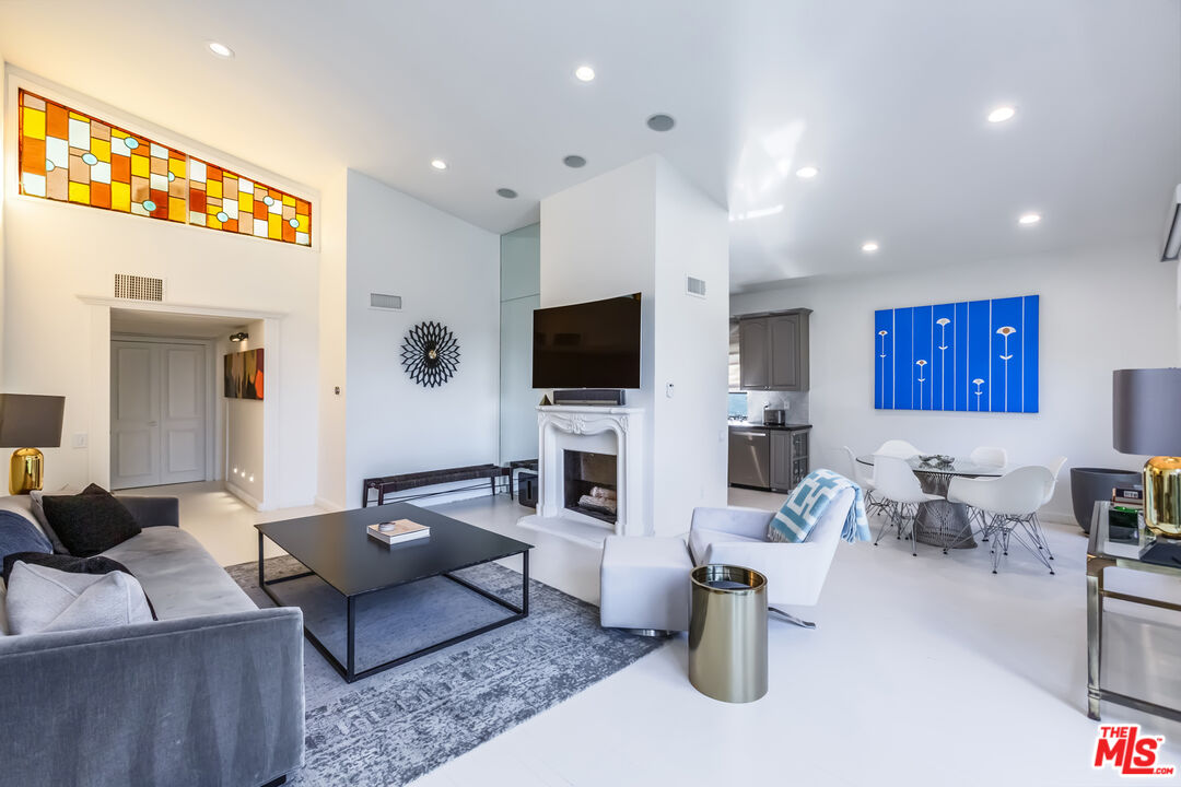 2345 Roscomare Rd Unit: 404, Bel Air