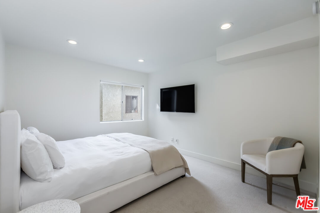2345 Roscomare Rd Unit: 404, Bel Air